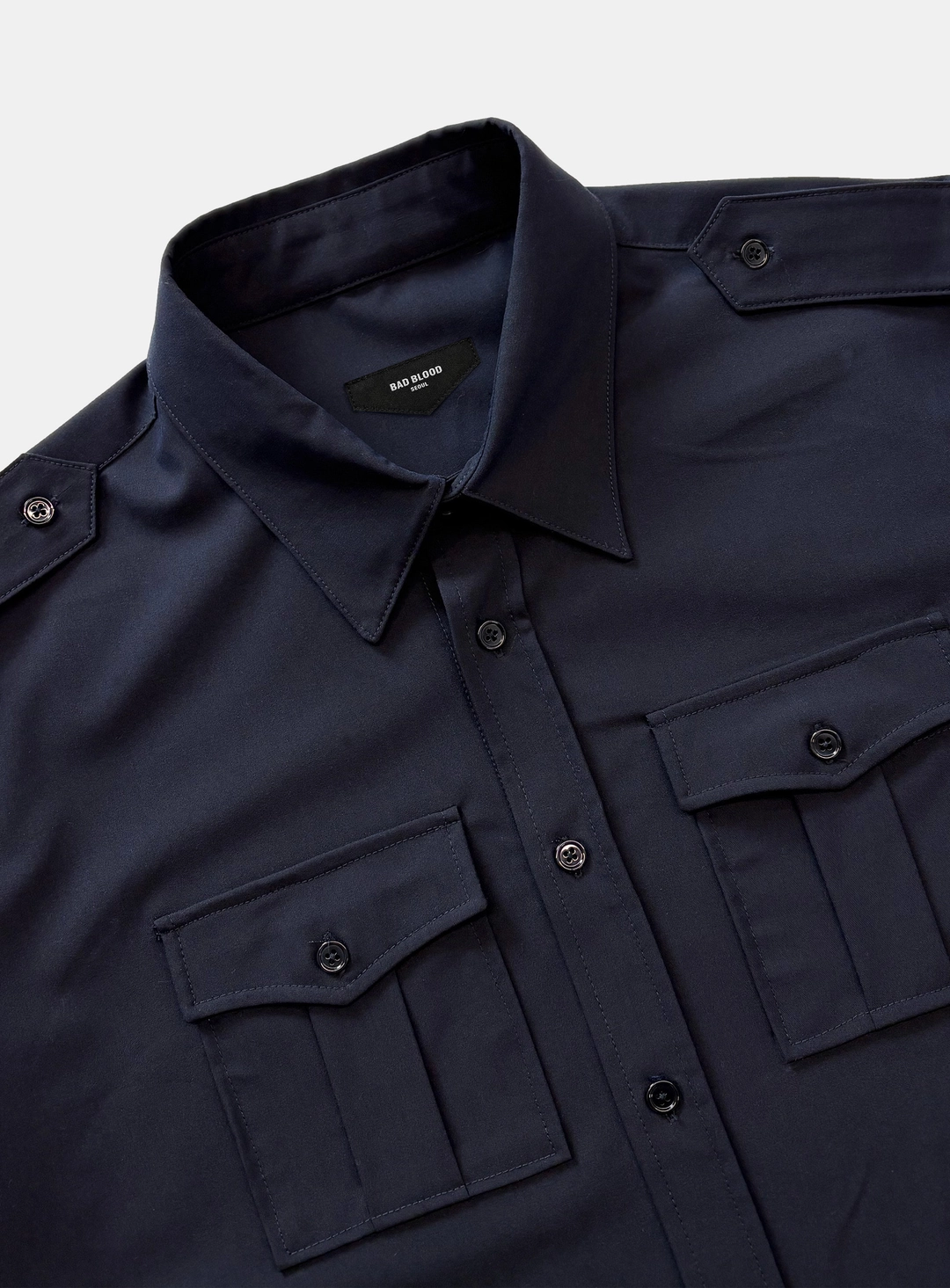 배드블러드 [w-sht26-010] Arc Epaulette Military Short Sleeve Shirt - Navy 상품 이미지 3