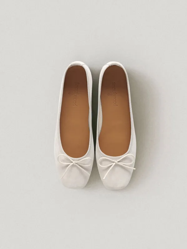 Blanc Bean Ballet Flat (Vibram Sole)