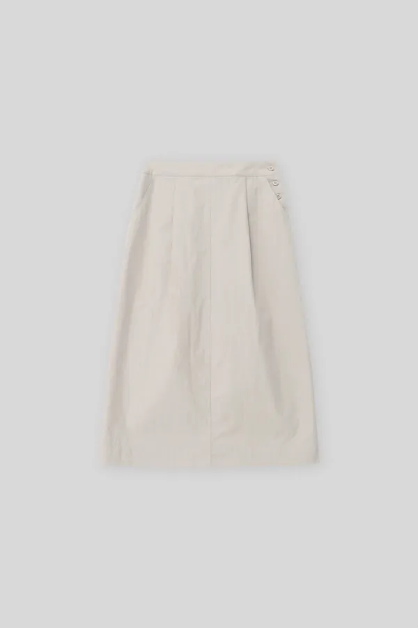 Neatly button skirt (beige)