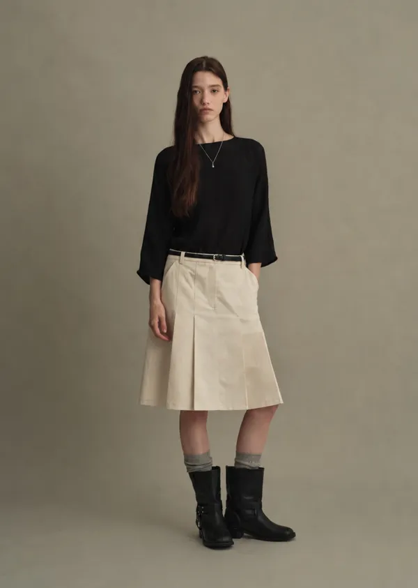 SLIKY PLEATS BLOUSE (moat black)