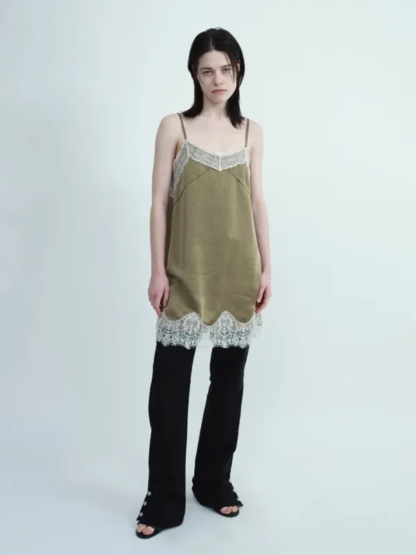 (6/16 예약배송) Crease Lace Midi Dress [Khaki]