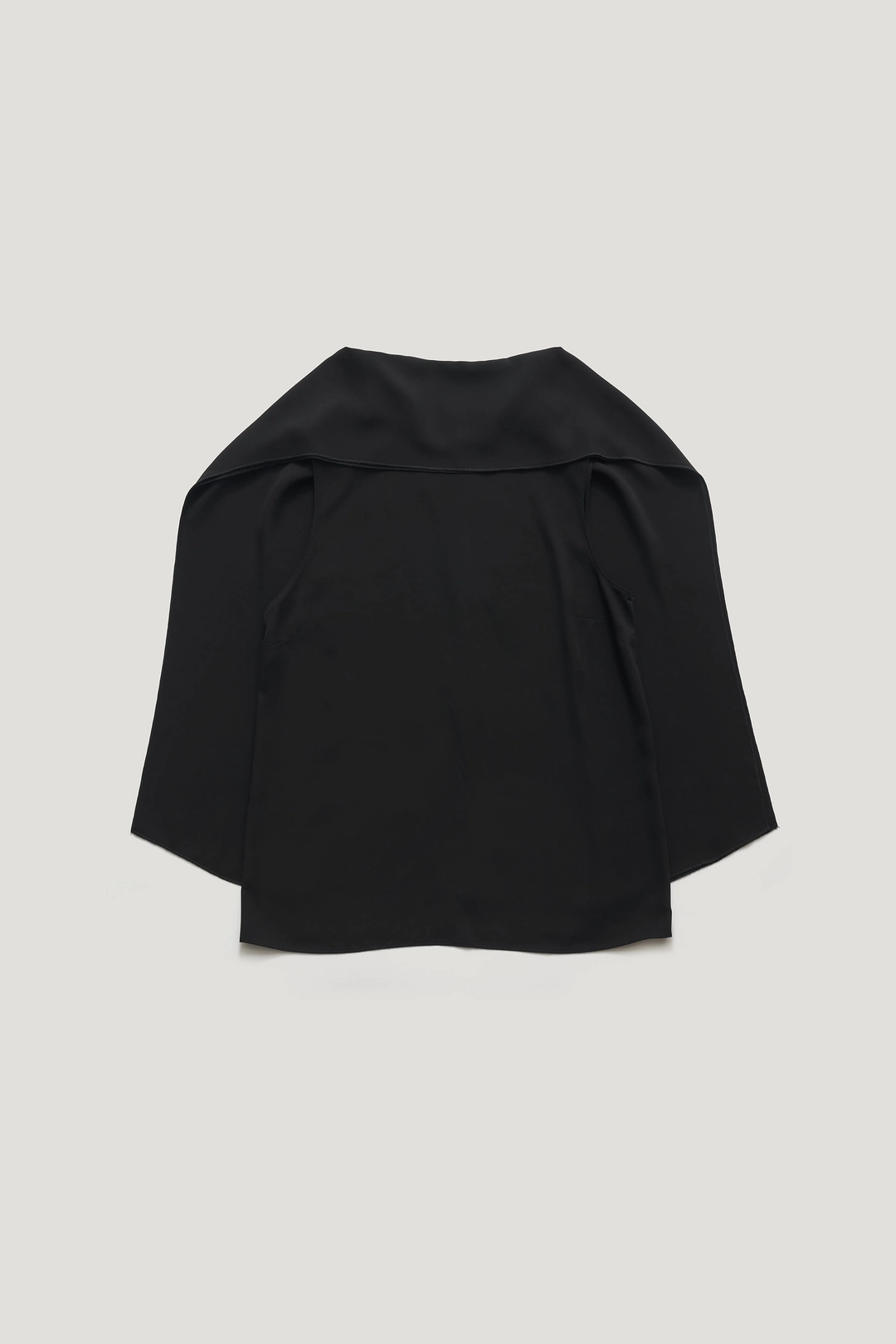 파르벵 ELAN TIE-NECK BLOUSE_BLACK / ₩149,000 상품 이미지 1