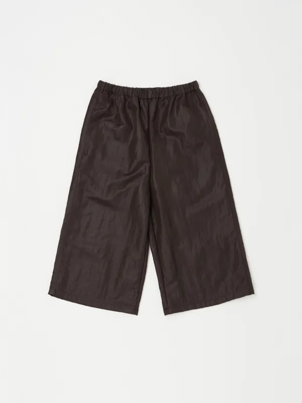 SHEEN CAPRI PANTS IN BROWN