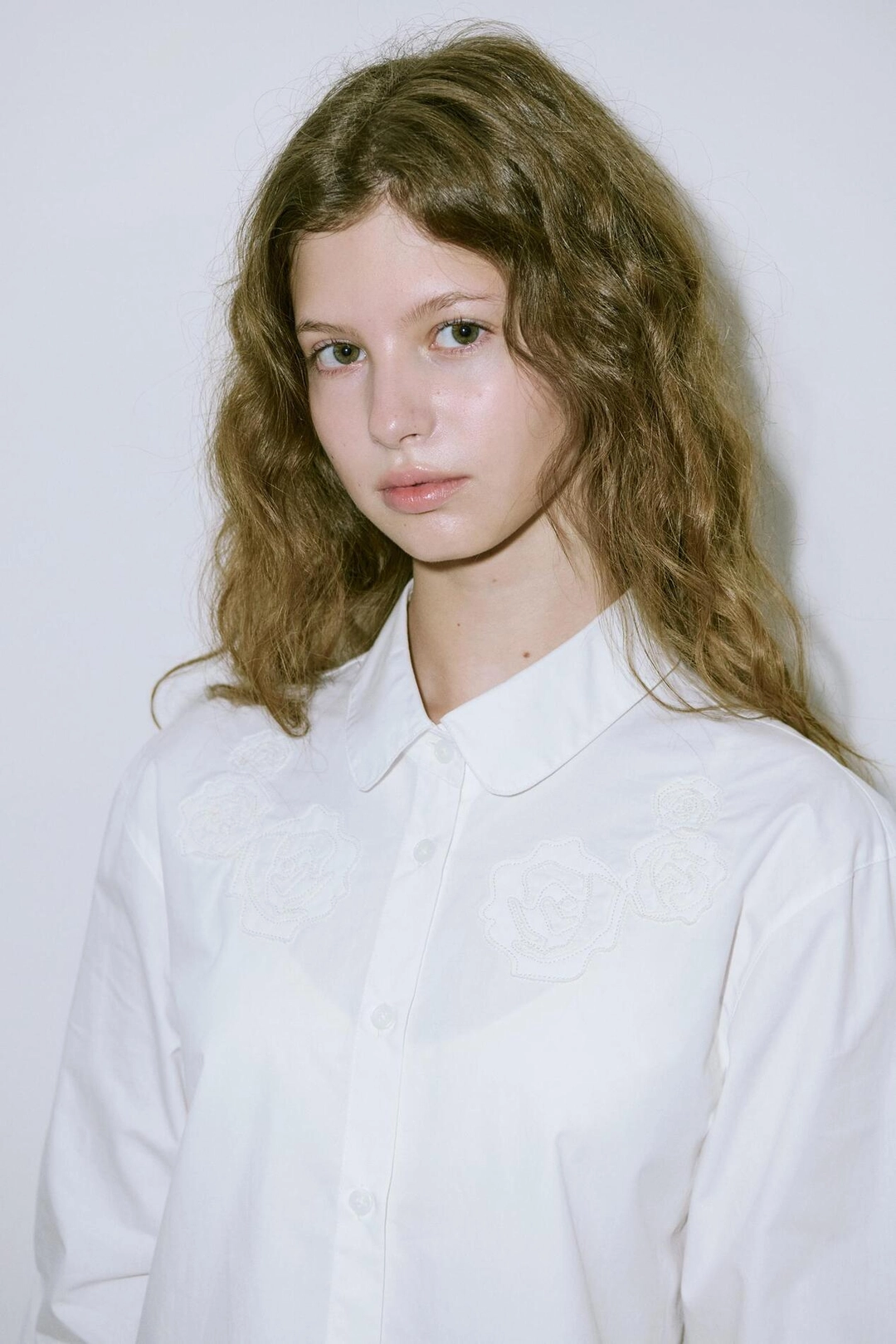 시눈 Rose Artwork Shirt (White) 상품 이미지 2