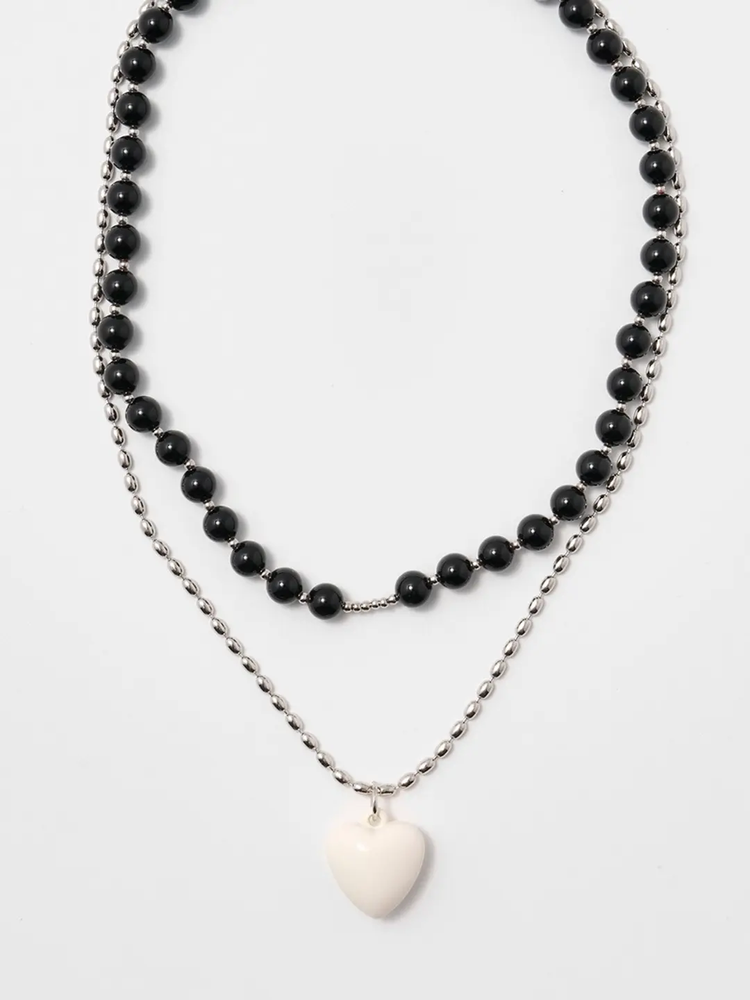 데누 [BEST][수지,윤은혜,르세라핌 홍은채 착용]Color Jamstone and Heart Layered Necklace[set]-Black & White 상품 이미지 3