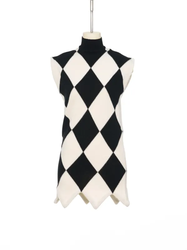 FW25 DIAMOND SLIT KNIT DRESS