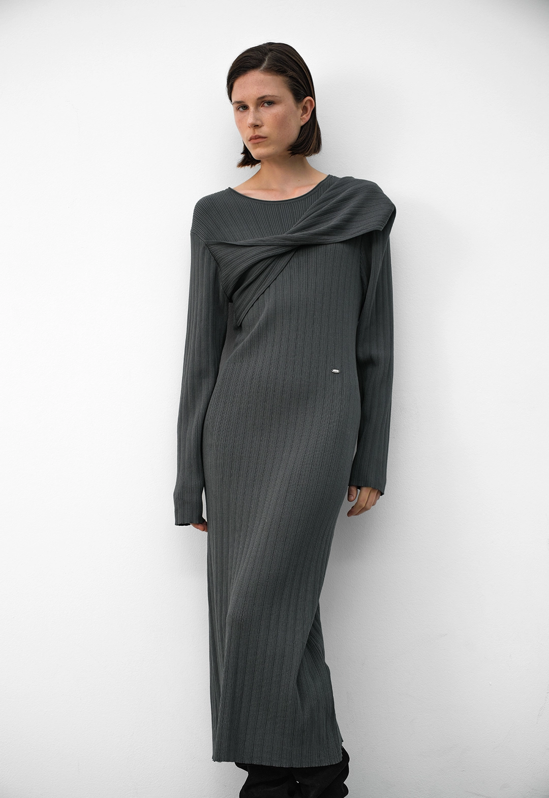아뜰리에 나인 (OP-6297)COLARE TWIST KNIT DRESS 상품 이미지 3