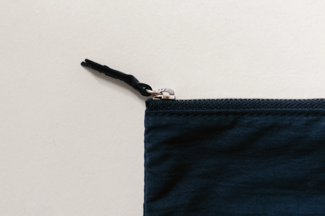 투티에 POCHETTE CARRÉE NAVY 상품 이미지 3