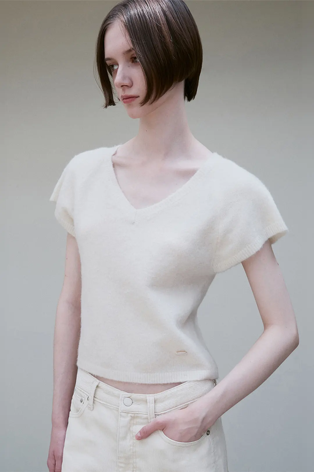 리이 ALPACA WOOL BLEND V NECK TOP IVORY 상품 이미지 2