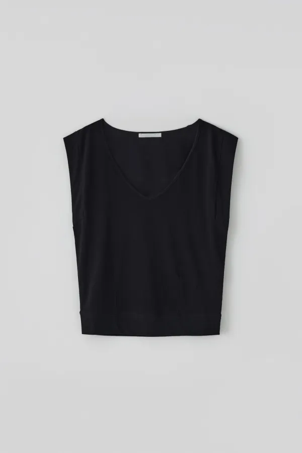 (1st re-stock) T/T Slink deep neck t-shirt (black)