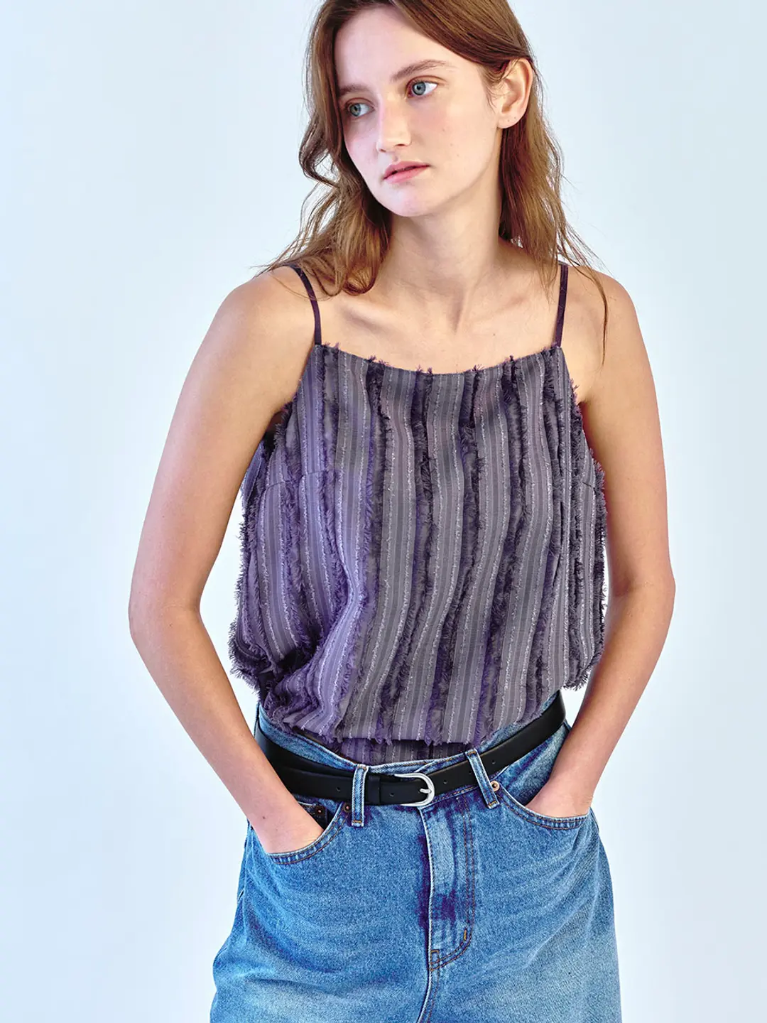 쏘이르 FRINGE SLEEVELESS BLOUSE - CHARCOAL 상품 이미지 1