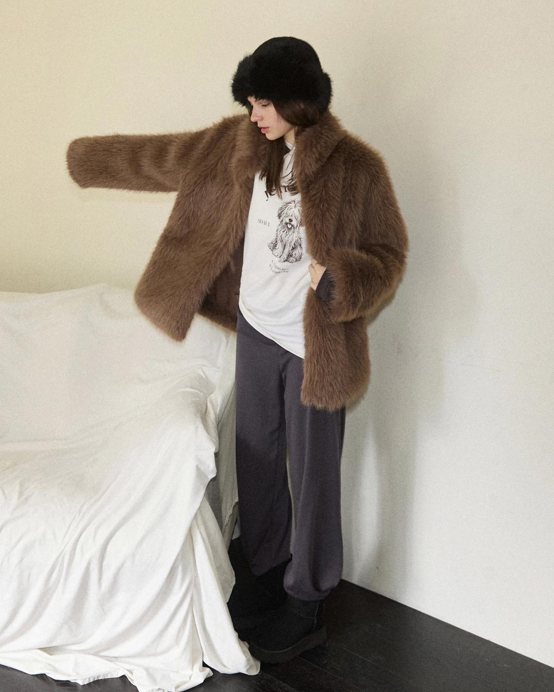 어다울 High touch vegan fox fur half coat - ash brown 상품 이미지 3