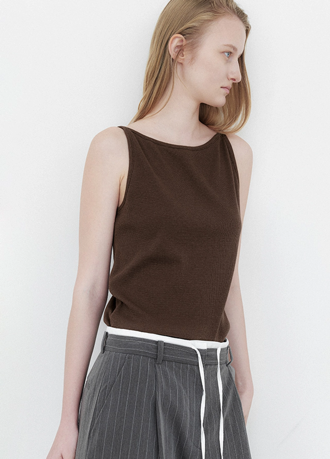 아뜰리에 나인 (Z-T-6930)ESSENTIAL SOLID SLEEVELESS TEE 상품 이미지 2