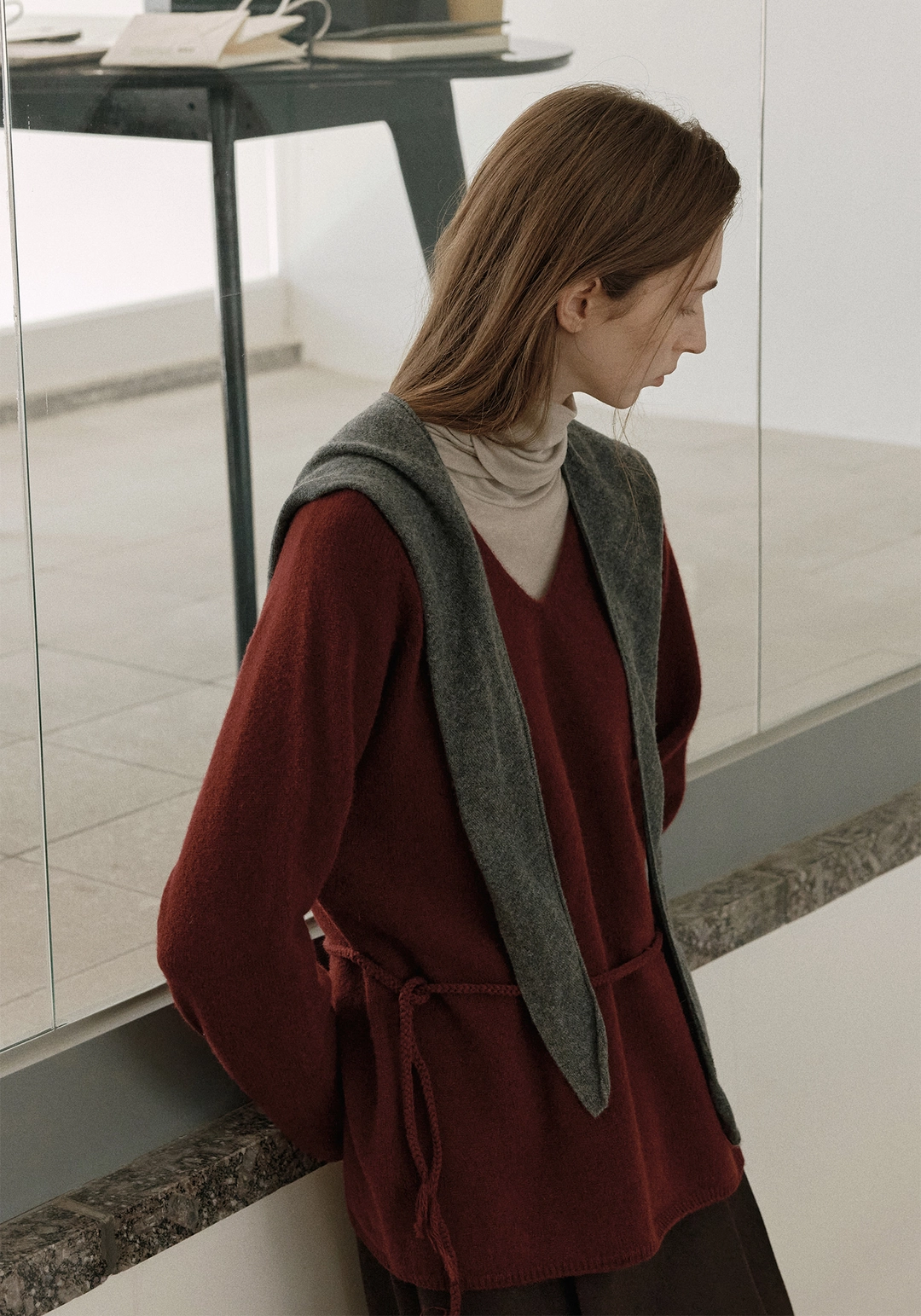 엘로주 Labelle V-neck Knit 상품 이미지 2