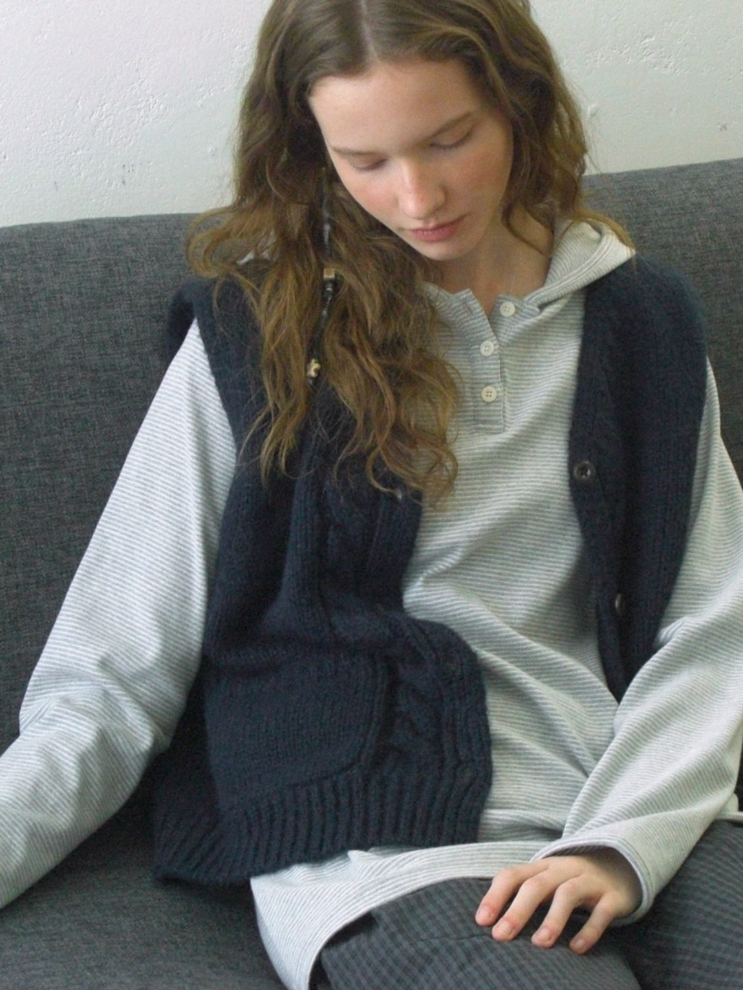 더미튼 Arbor knit vest (navy) 상품 이미지 1