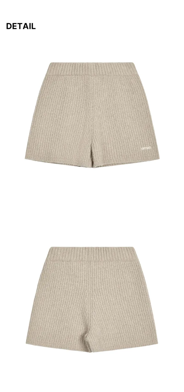 (W) BOUCLE KNIT SHORTS-BEIGE