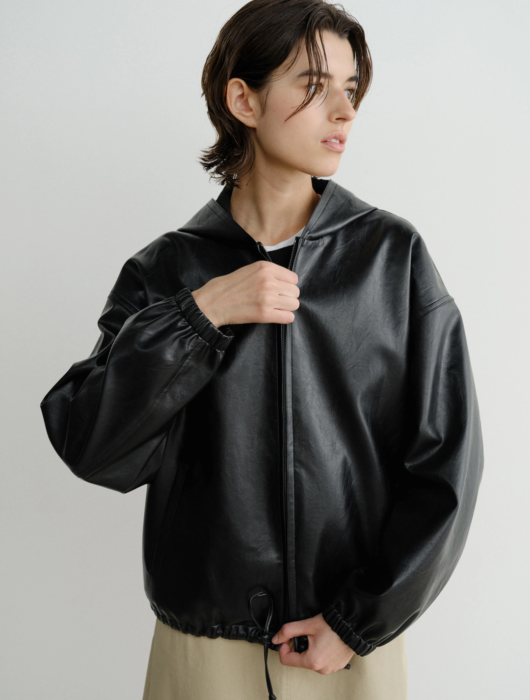 이아 Faux Leather Hoodie Jumper (Black) 상품 이미지 3