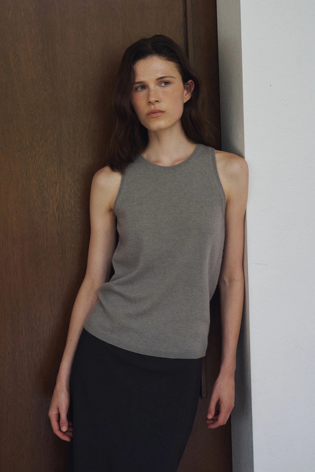 라메레이 Raccoon Round Knit Sleeveless Top[LMBFAUKN2107]-Stone Taupe 상품 이미지 1