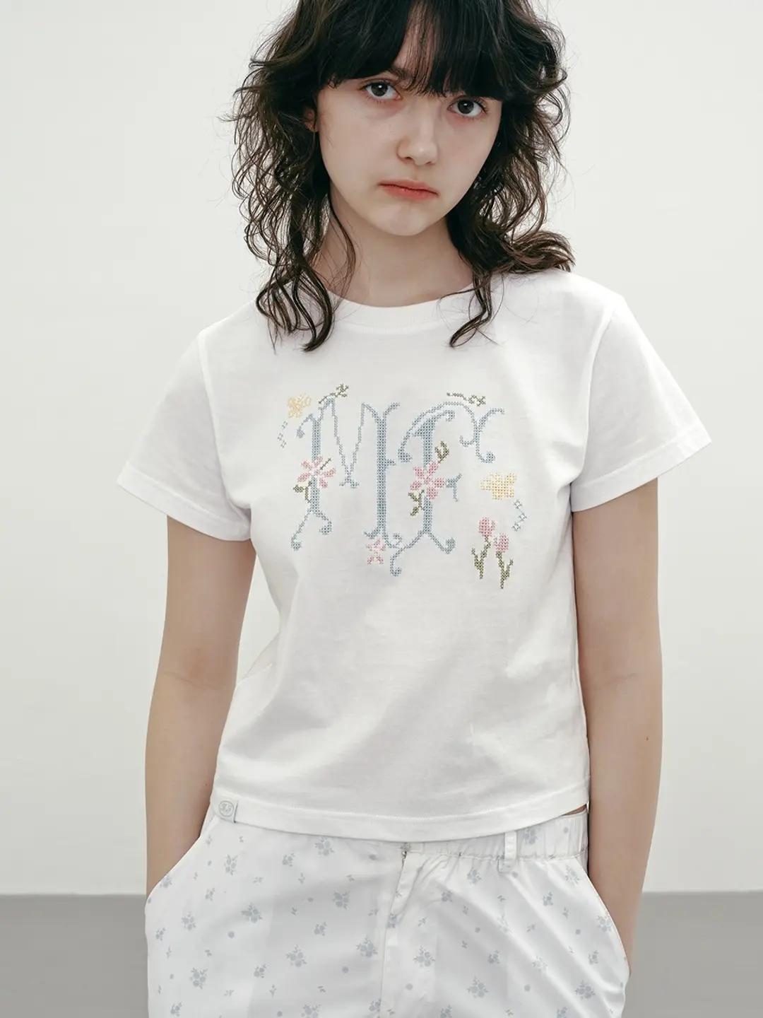 마가린핑거스 CROSS STITCH LOGO T-SHIRT (WHITE) 상품 이미지 2