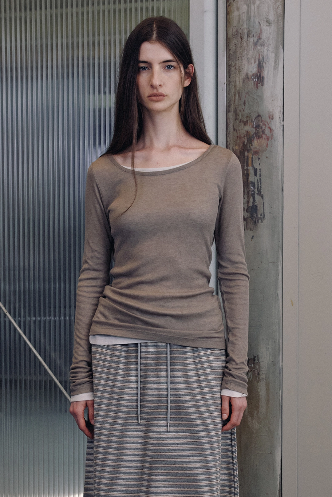 브렌다 브렌든 soft layered tee - khaki brown 상품 이미지 1