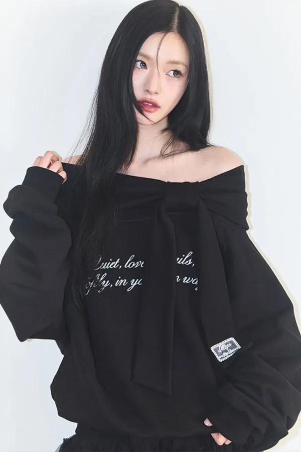퓨어 보우 오프숄더 맨투맨 블랙