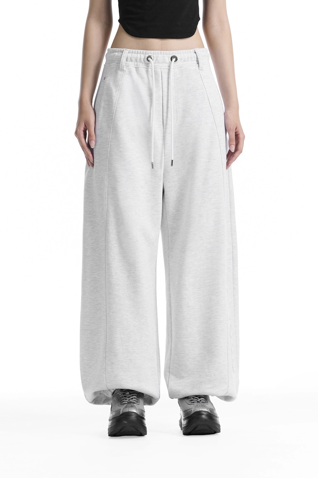 트리밍버드 Embossed Logo Set-Up Jogger Sweat Pants [ Light Gray ] 상품 이미지 1