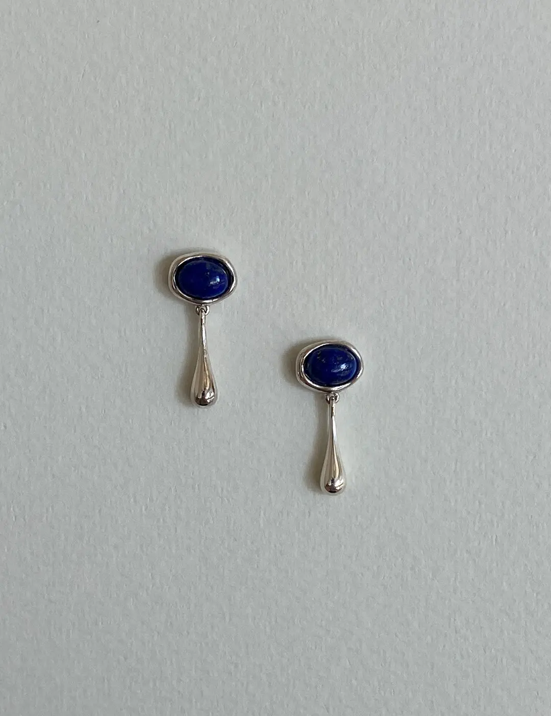 에뜨리브 Audrey Stone Earrings In Lapis 상품 이미지 3