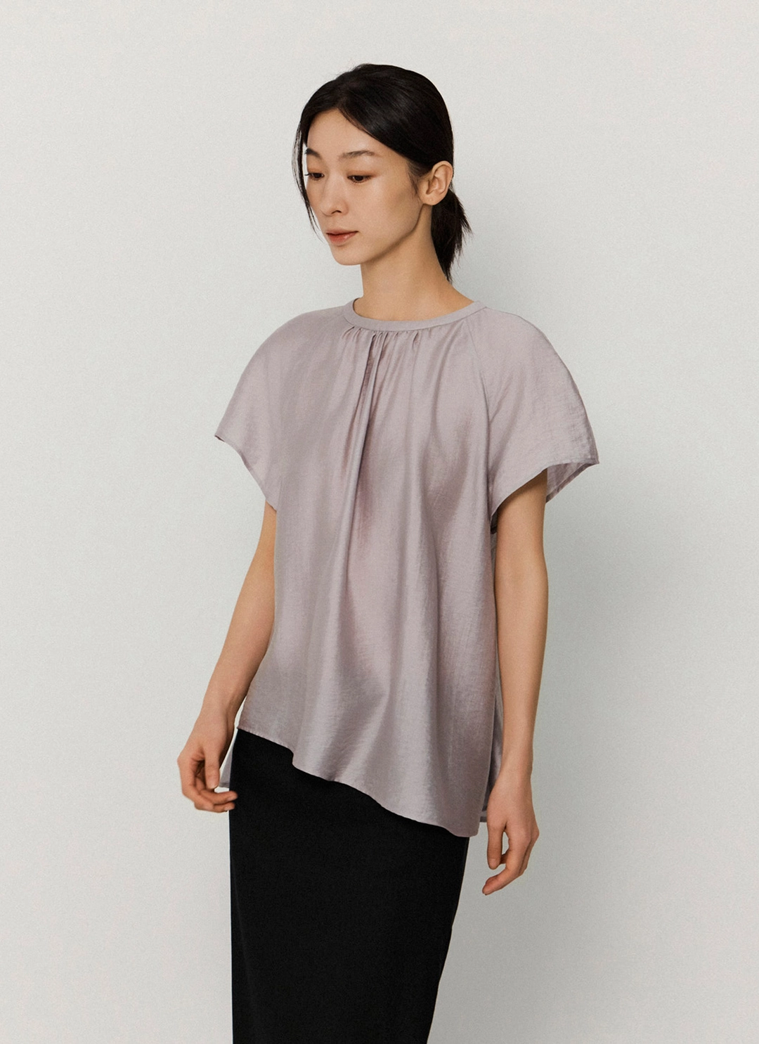 녹섭 [2차 리오더] Muted shine neck-shirring blouse_lavender (5/29 이내 출고) 상품 이미지 1