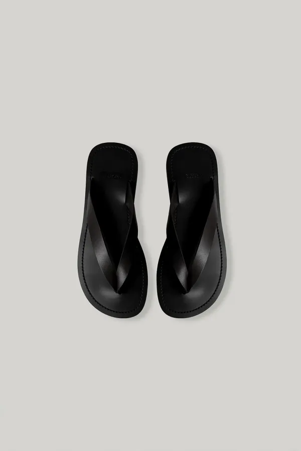 Calen Leather Flat Sandals