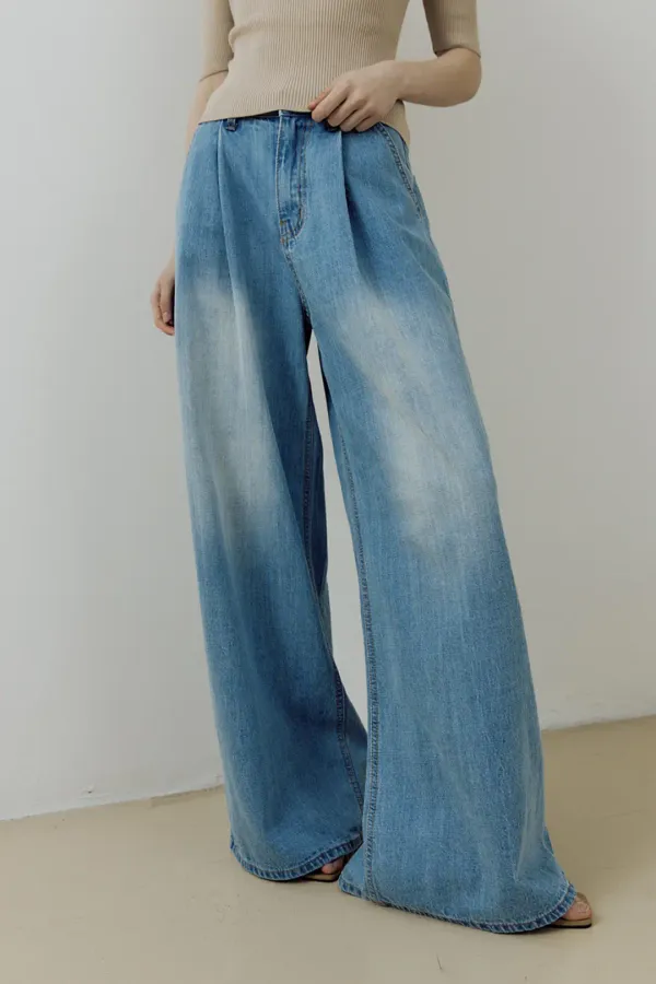 Pin tuck wide Denim Pants (blue)