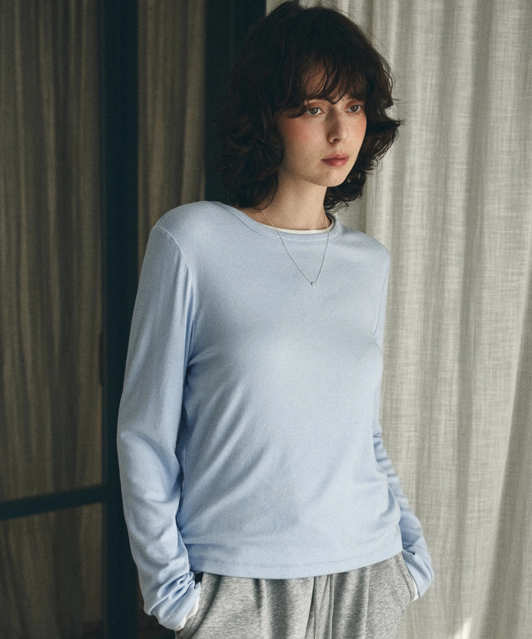 반원 아뜰리에 A3562 플루이드 롱 슬리브_Powder blue 상품 이미지 2