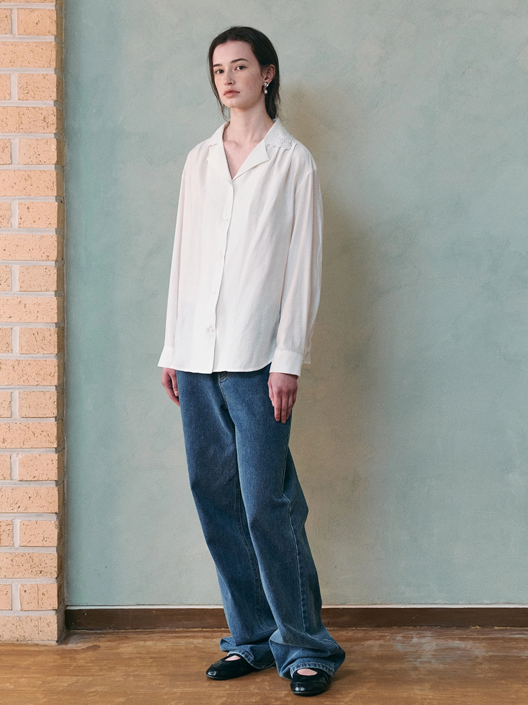 르니나 FROM retro embroidery blouse_white 상품 이미지 3