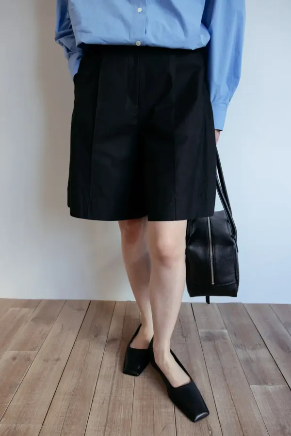 Cotton Half-Length Shorts (Black)