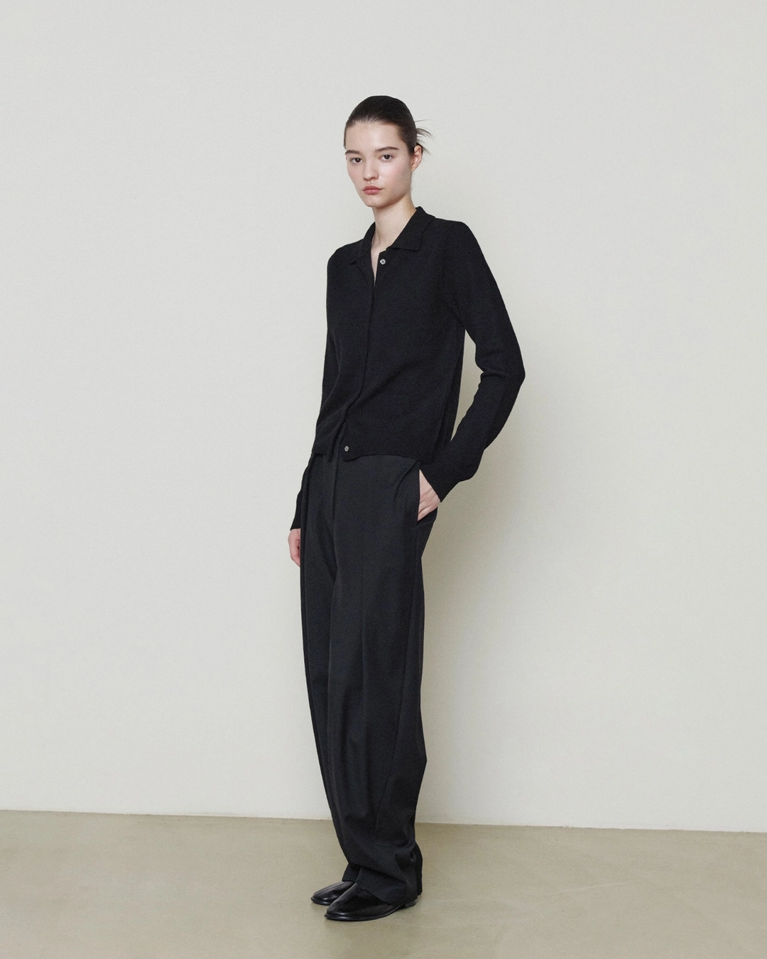 브라운야드 W Wool Pleats Pants, Black 상품 이미지 2