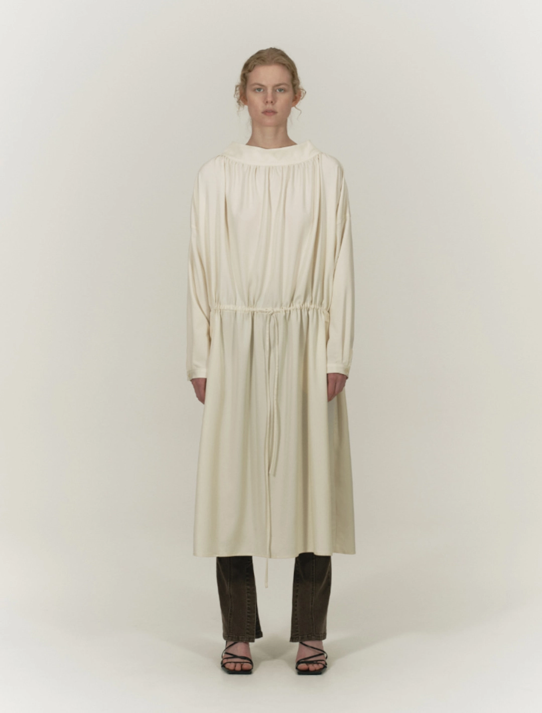 솔티페블 CUPRA SHIRRING SHIRTS DRESS [IVORY] 상품 이미지 2