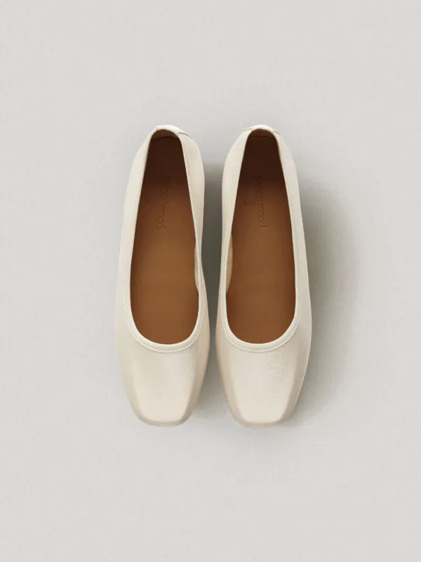 Sia Satin Flat Champagne (Vibram Sole)