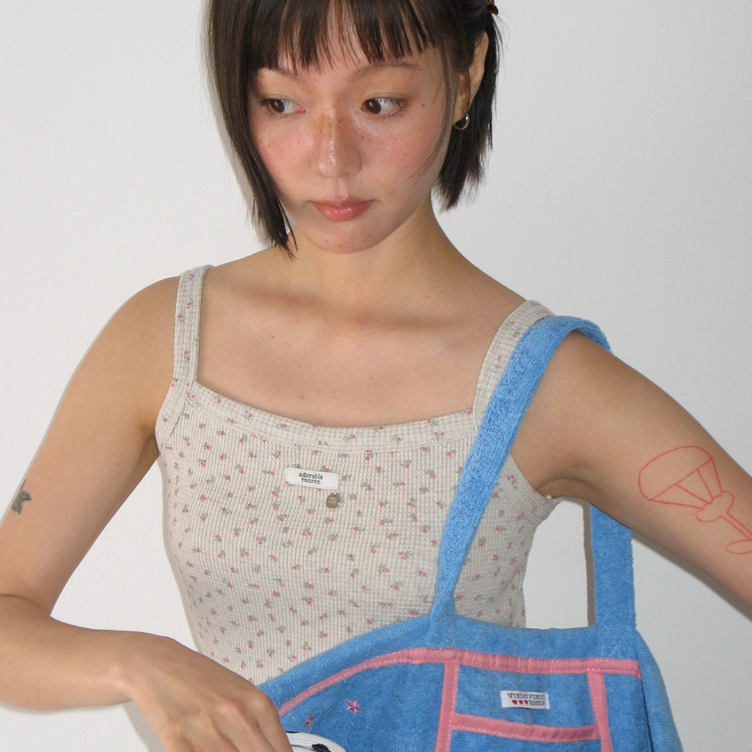 론론 WALFFLE FLORAL SLEEVELESS OATMEAL 상품 이미지 2