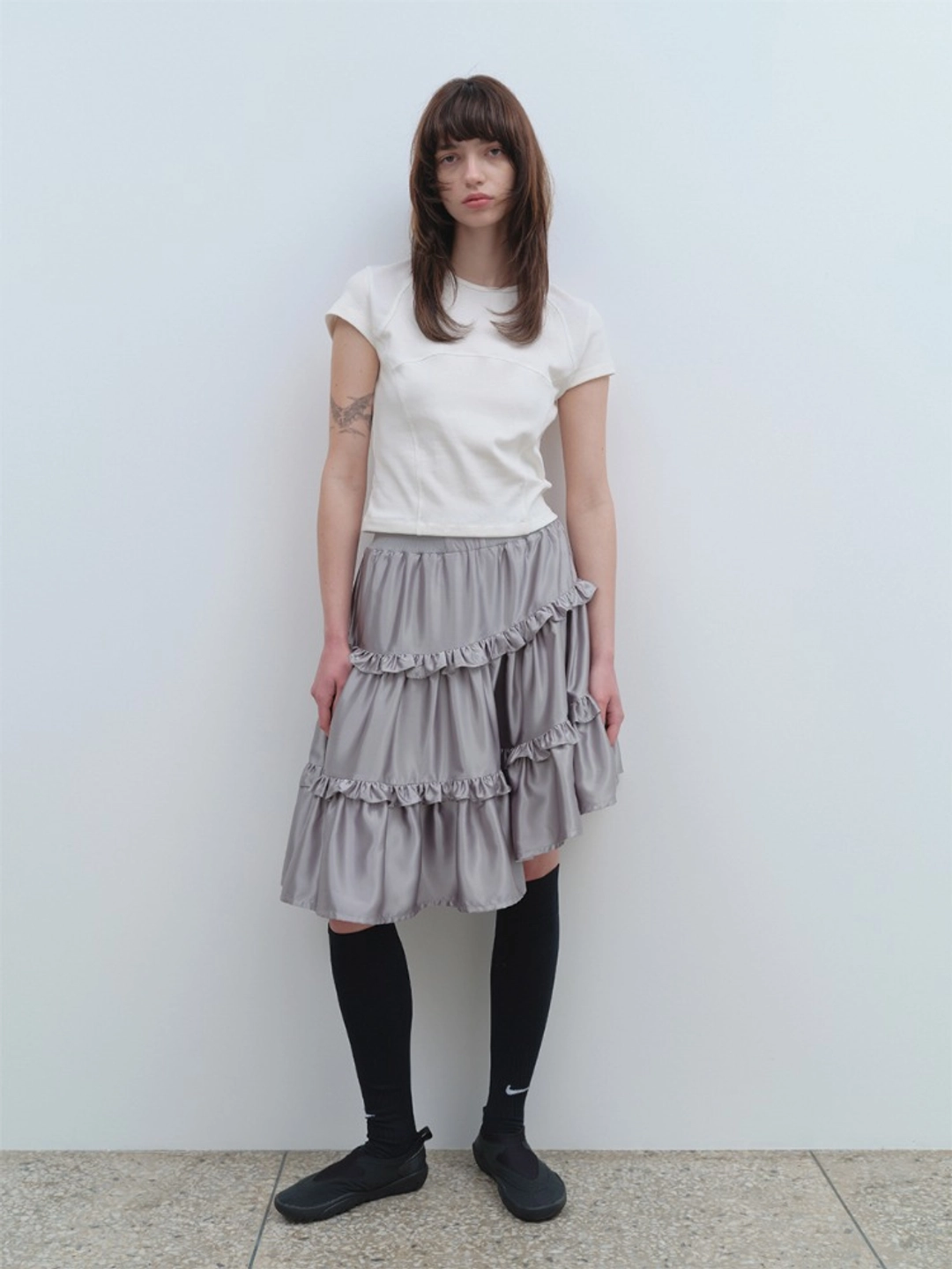 밀로 우먼 Ruffle Satin Midi Skirt [Gray] 상품 이미지 1