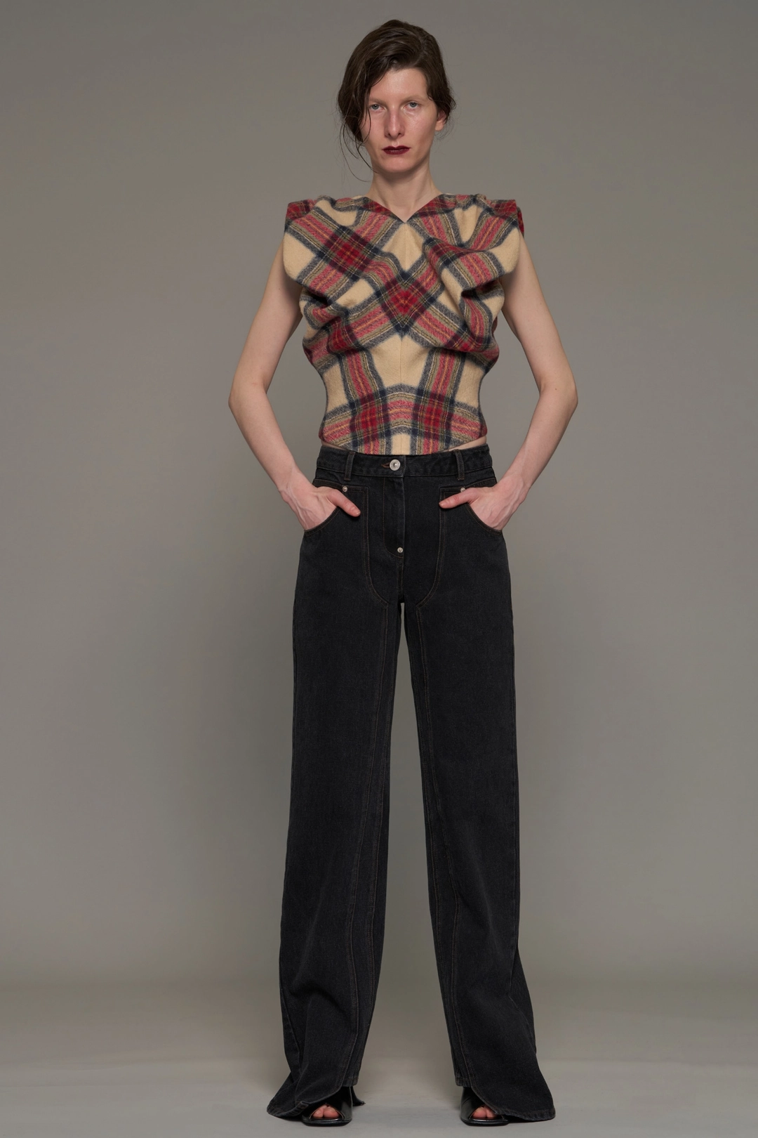 푸쉬버튼 FW26 BLACK PANEL DETAIL DENIM PANTS 상품 이미지 1