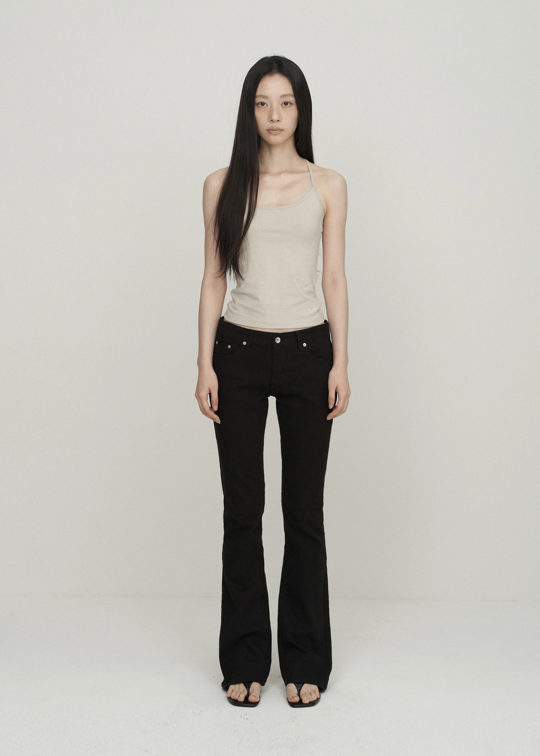 보헤미안서울 BASIC STRAP SLEEVELESS, BEIGE 상품 이미지 2