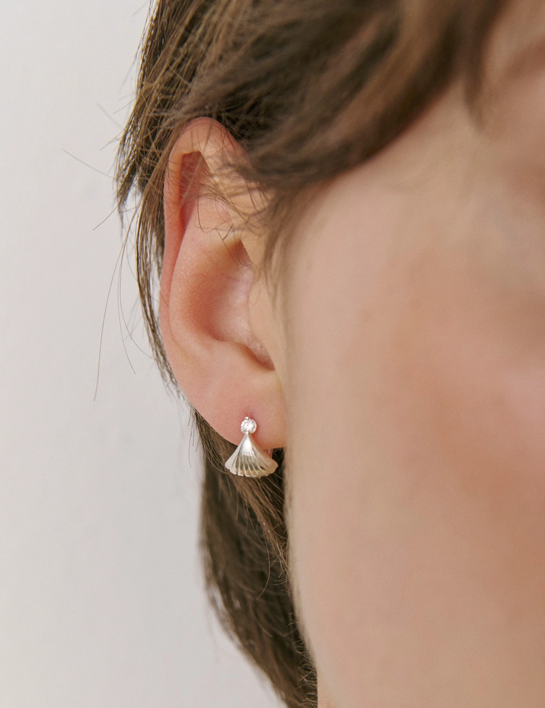 에뜨리브 Shell Spark One-touch Earrings 상품 이미지 2