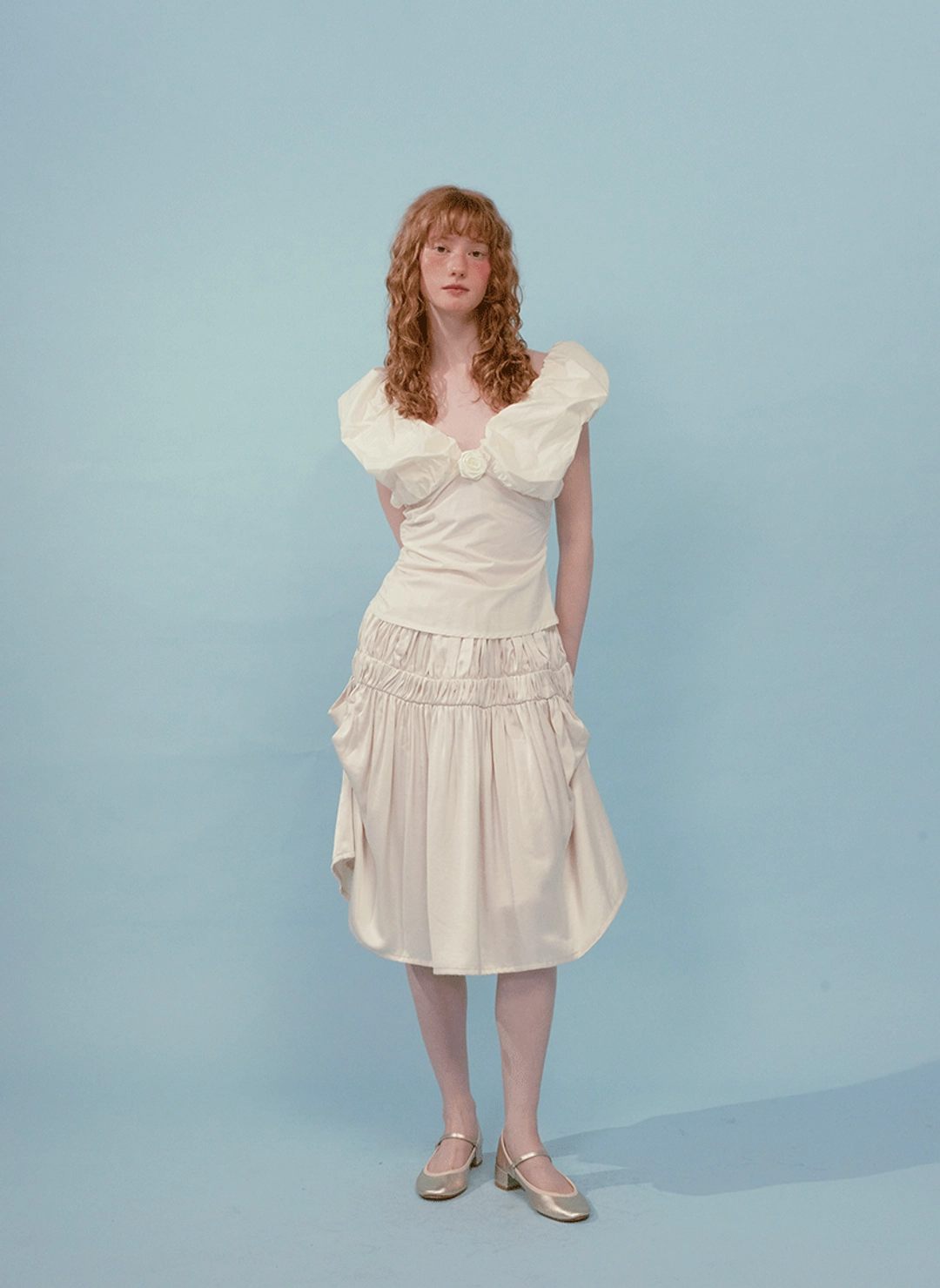 루루서울 Satin Tuck Pleats Skirt (Cream) 상품 이미지 2