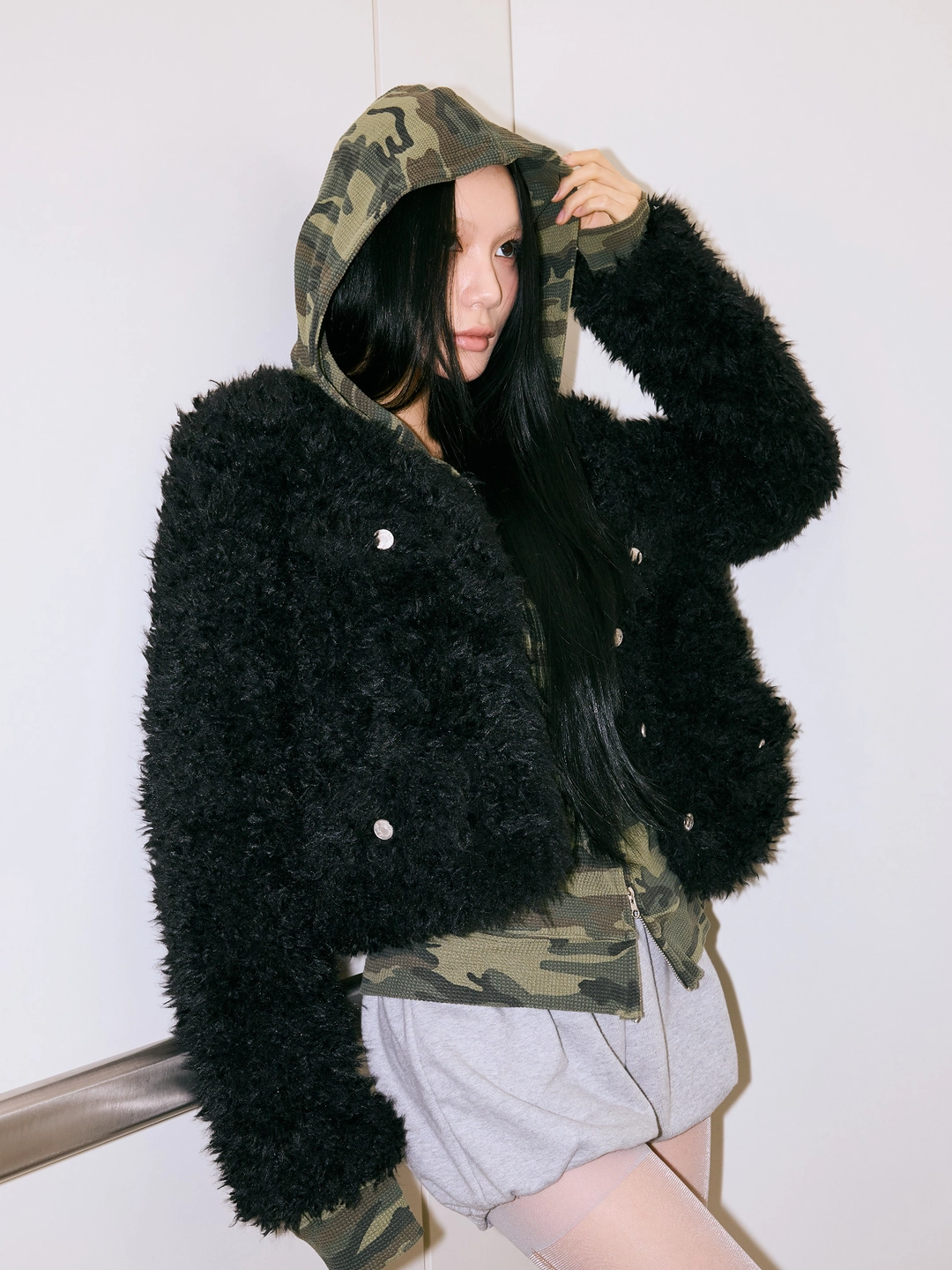 미스테리어스호텔 [10.19 12PM DROP] POODLE FUR JACKET - BLACK 상품 이미지 2