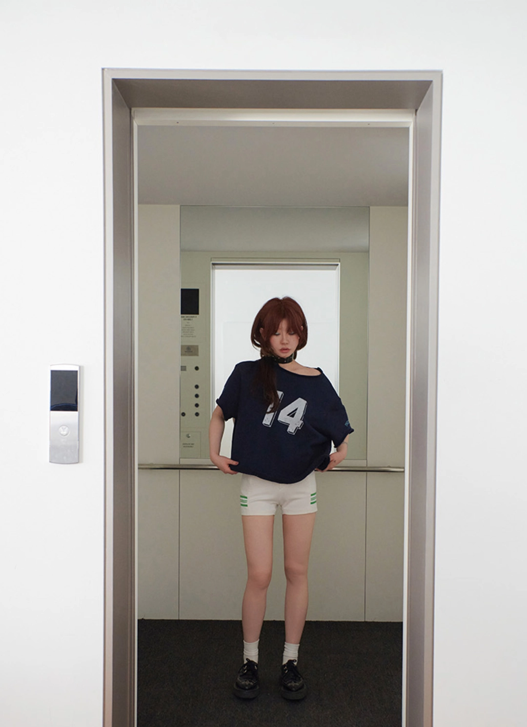 프레클 tape stretch shorts in white 상품 이미지 2