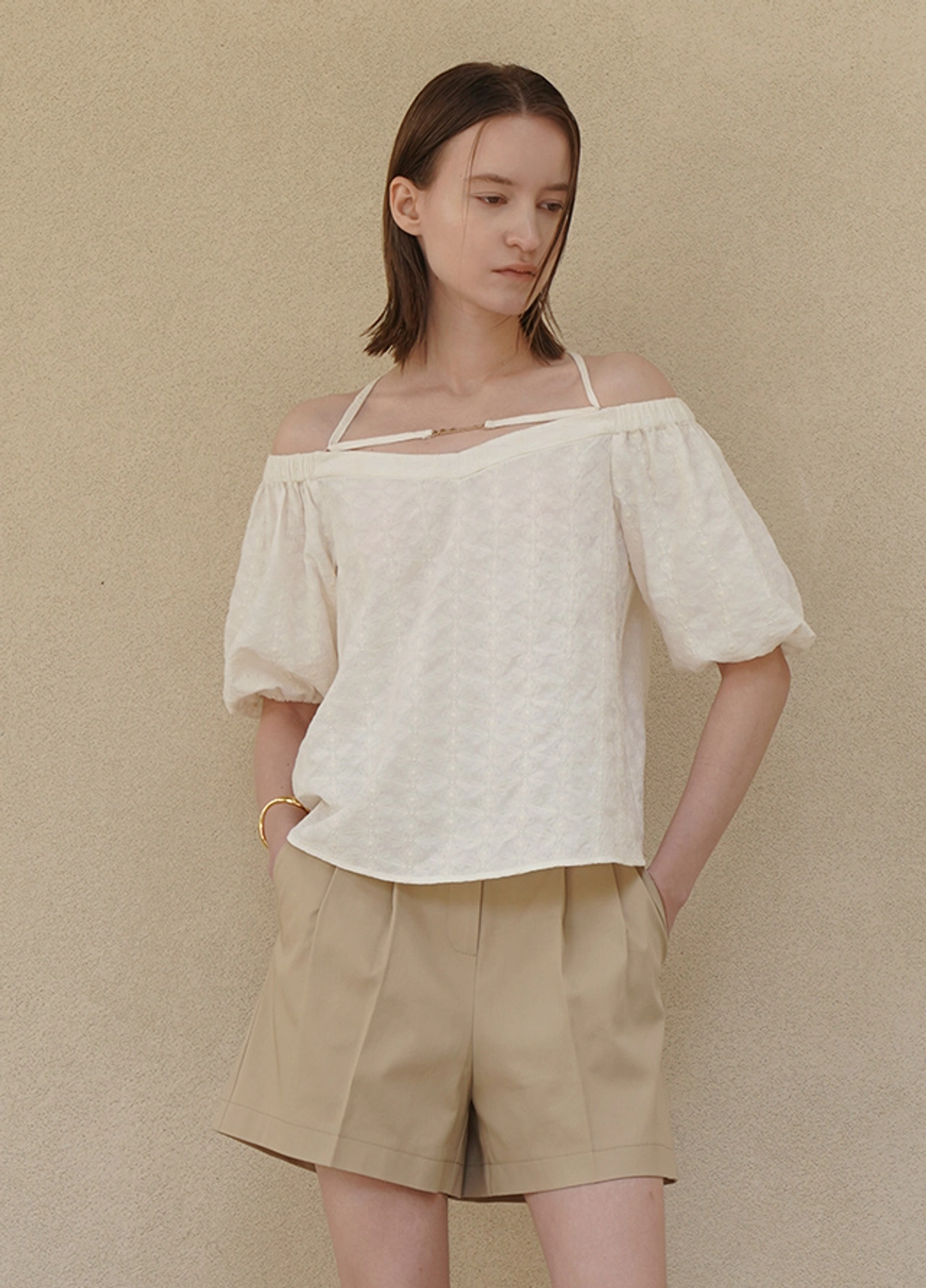 아뜰리에 나인 (BL-4245)OFF-SHOULDER LACE BLOUSE 상품 이미지 3
