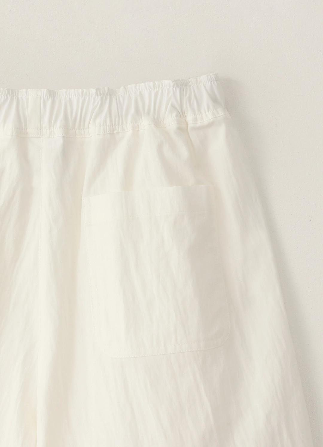 페블엠 Redone Bermuda Pants - White 상품 이미지 3