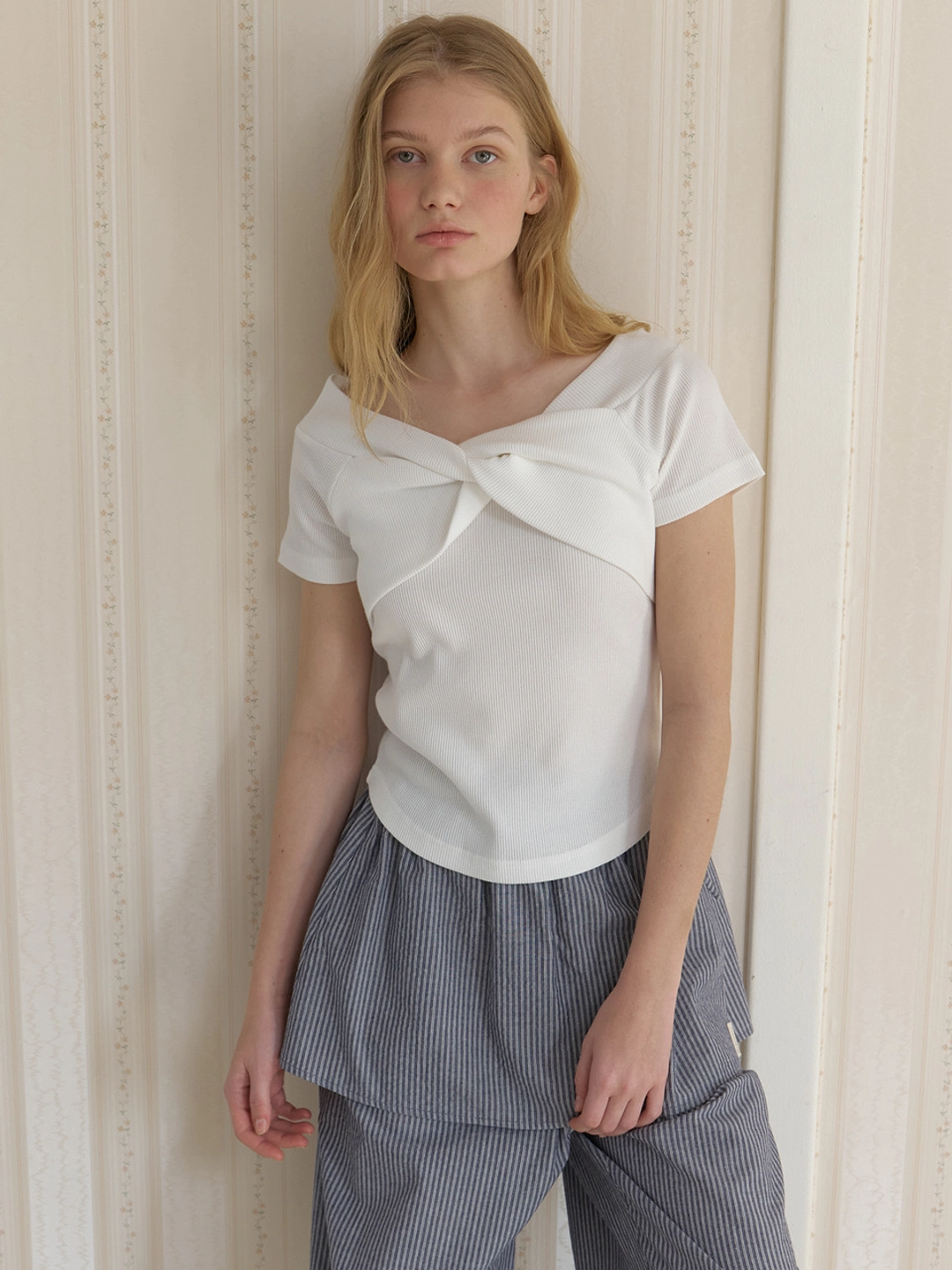 어몽 A TWIST JERSEY TOP_WHITE 상품 이미지 2