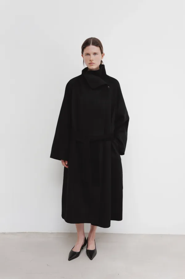 Varen Handmade Coat (Black) - ncssry