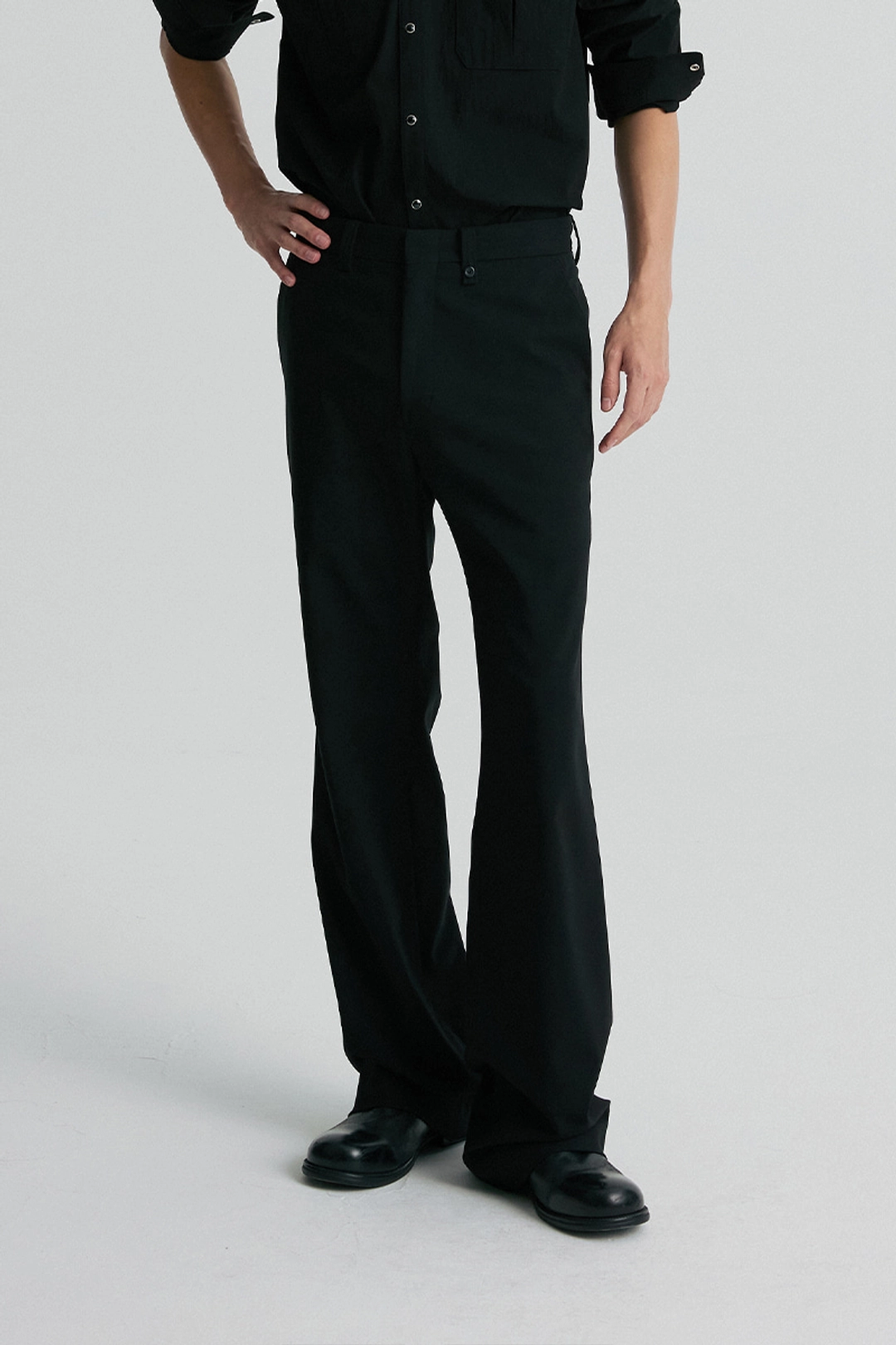 리이 TAILORED BOOTCUT TROUSERS BLACK 상품 이미지 1