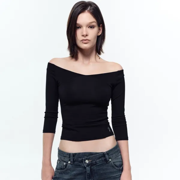 SLEEK T (BLACK)